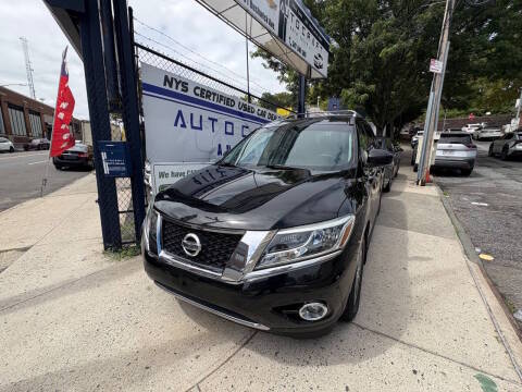 2015 Nissan Pathfinder SV 4WD photo