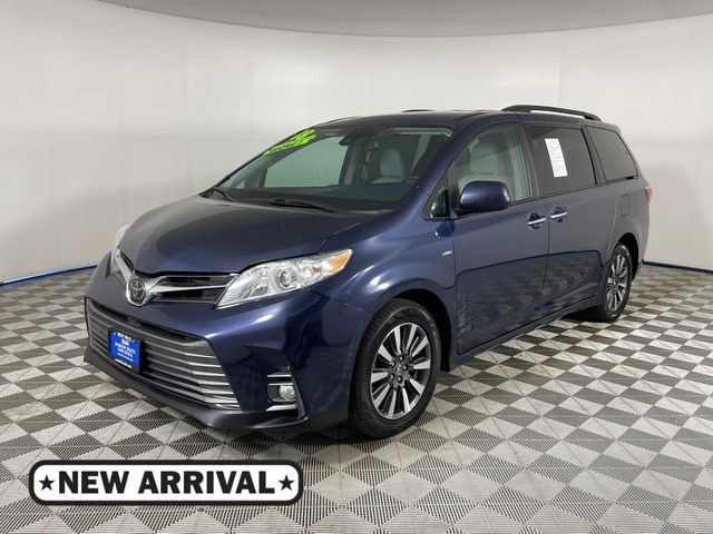 2018 Toyota Sienna XLE Premium AWD photo