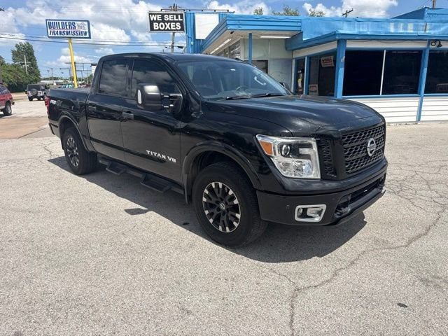 2018 Nissan Titan PRO-4X 4WD photo
