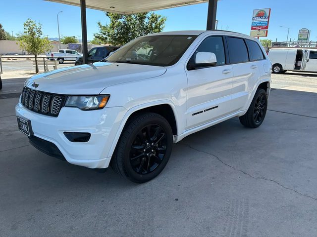 2018 Jeep Grand Cherokee Altitude 4WD photo