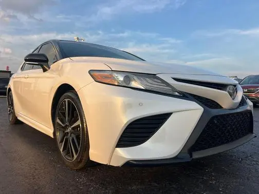 2018 Toyota Camry XSE FWD photo