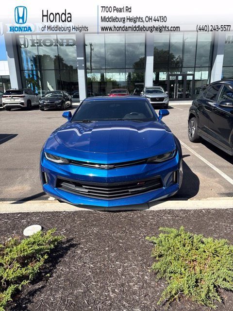 2018 Chevrolet Camaro 1LT RWD photo