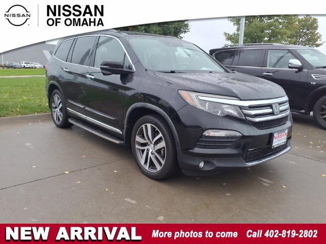 2018 Honda Pilot Touring AWD photo
