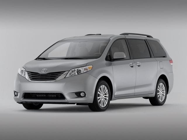 2015 Toyota Sienna XLE FWD photo