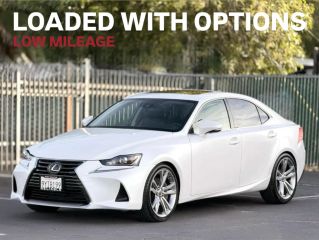 2018 Lexus IS IS 300 RWD photo