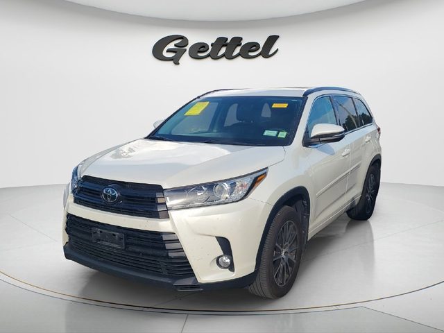 2018 Toyota Highlander SE AWD photo