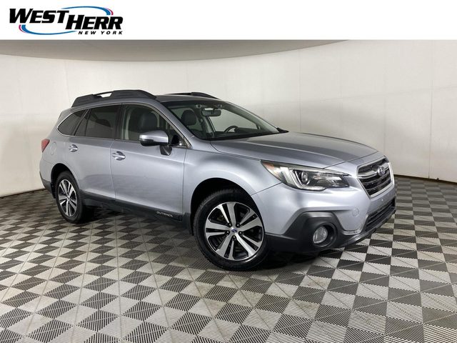 2018 Subaru Outback Limited AWD photo