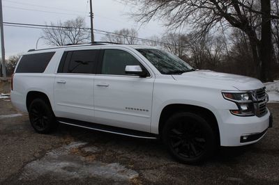 2017 Chevrolet Suburban Premier 4WD photo