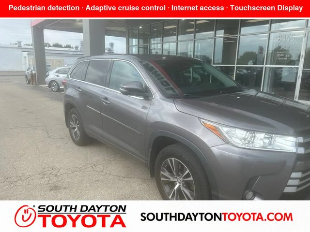 2018 Toyota Highlander LE Plus AWD photo