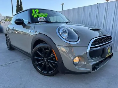 2019 MINI Hardtop 2 Door Cooper S FWD photo