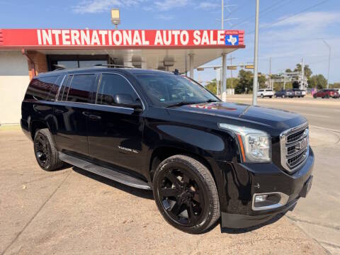 2018 GMC Yukon XL SLE RWD photo