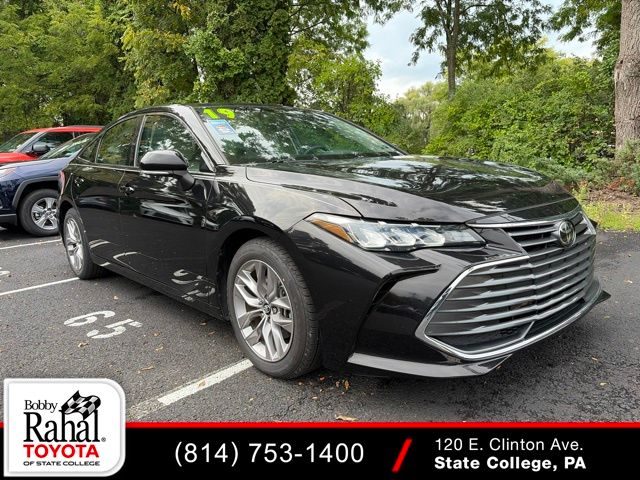 2019 Toyota Avalon XLE FWD photo