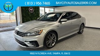2018 Volkswagen Passat R-Line FWD photo
