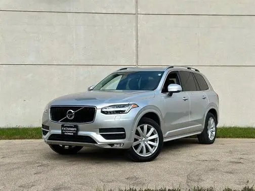 2019 Volvo XC90 Momentum AWD photo