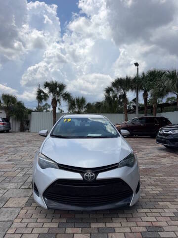2019 Toyota Corolla LE FWD photo