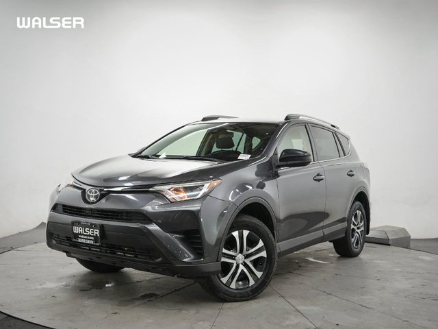 2018 Toyota RAV4 LE AWD photo