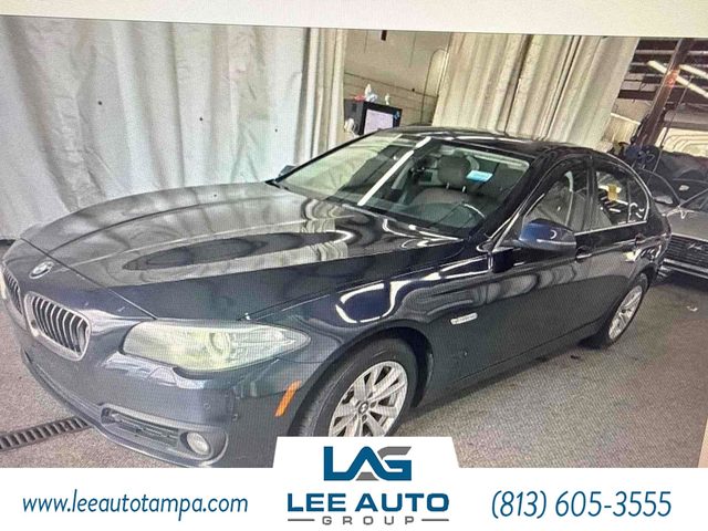 2015 BMW 5 Series 528i RWD photo