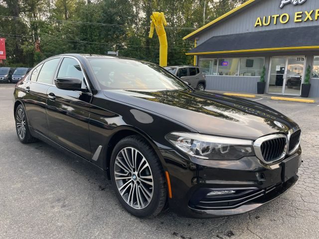 2018 BMW 5 Series 530i xDrive AWD photo