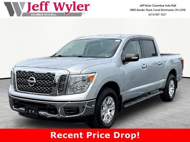 2018 Nissan Titan SV 4WD photo
