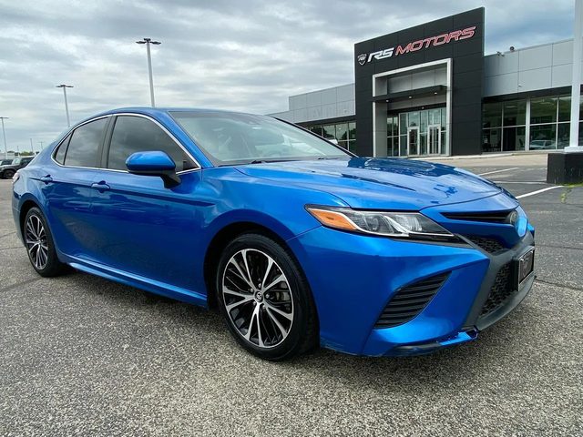 2018 Toyota Camry SE FWD photo
