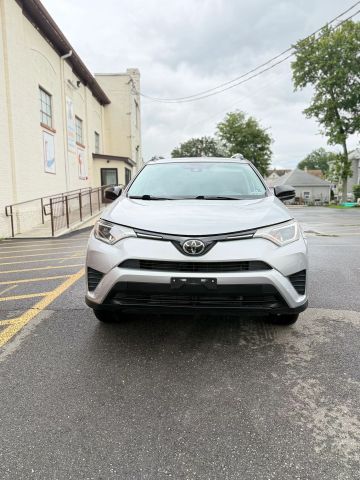 2017 Toyota RAV4 LE AWD photo