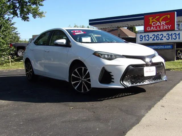 2017 Toyota Corolla SE FWD photo