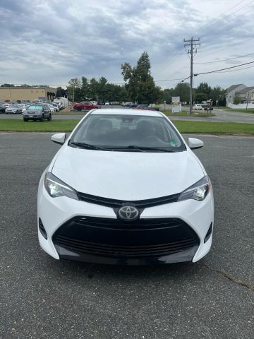 2017 Toyota Corolla LE FWD photo