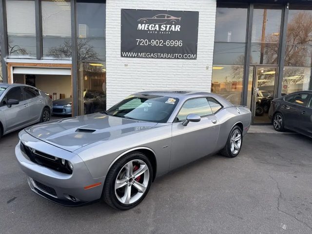 2017 Dodge Challenger R/T RWD photo