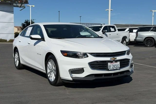 2018 Chevrolet Malibu LT FWD photo
