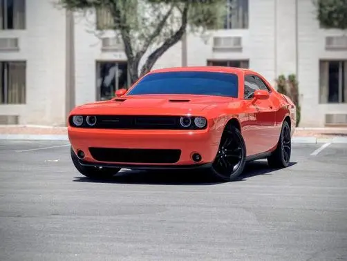 2018 Dodge Challenger SXT RWD photo