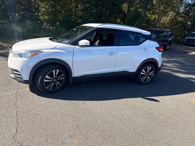 2018 Nissan Kicks SV FWD photo