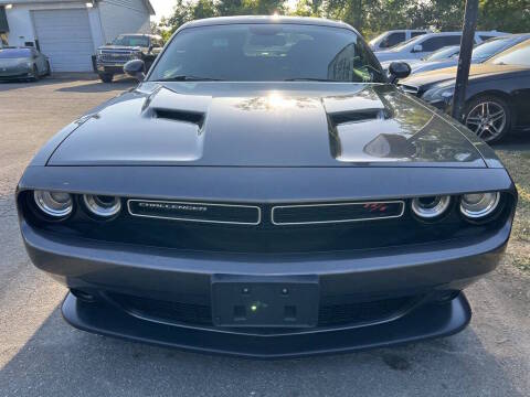 2018 Dodge Challenger R/T Scat Pack RWD photo
