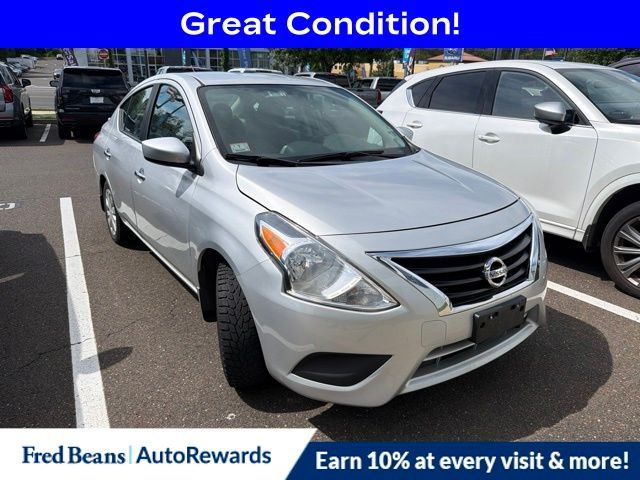 2018 Nissan Versa SV FWD photo