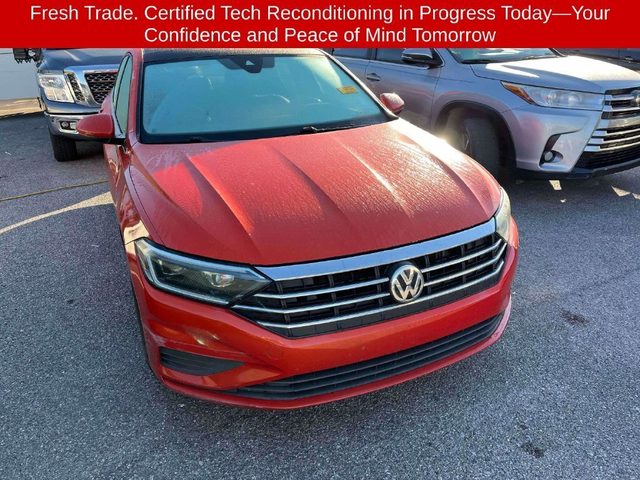 2019 Volkswagen Jetta SEL FWD photo