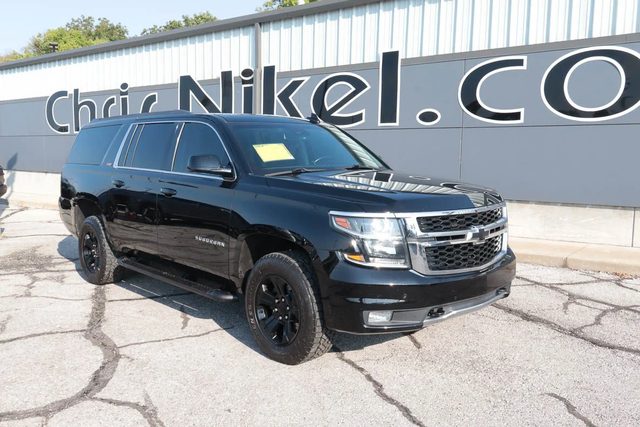 2019 Chevrolet Suburban LT 4WD photo