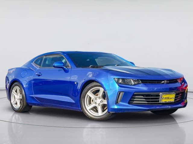 2018 Chevrolet Camaro 1LT RWD photo