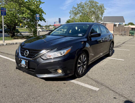 2017 Nissan Altima 2.5 SV FWD photo