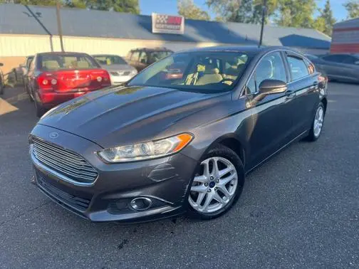 2016 Ford Fusion SE FWD photo