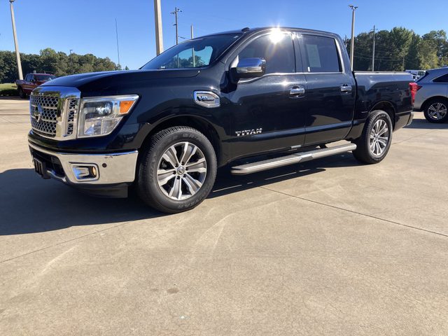 2017 Nissan Titan SL RWD photo