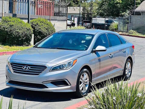 2017 Hyundai Sonata 2.4L FWD photo