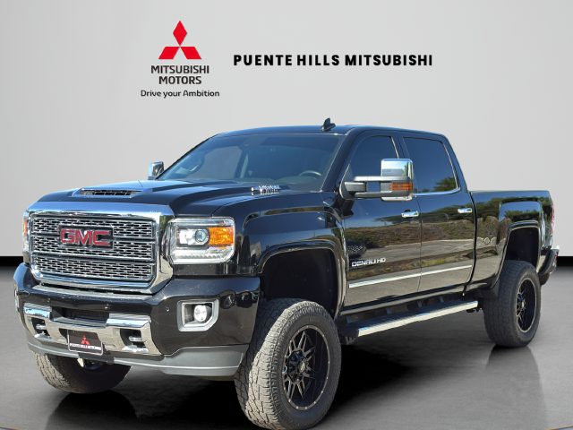 2019 GMC Sierra 2500HD Denali 4WD photo