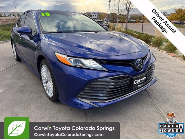 2018 Toyota Camry Hybrid XLE FWD photo