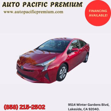 2018 Toyota Prius Two FWD photo