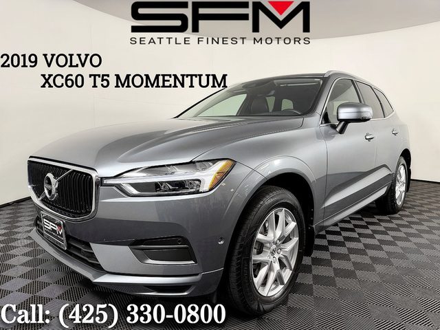 2019 Volvo XC60 Momentum AWD photo