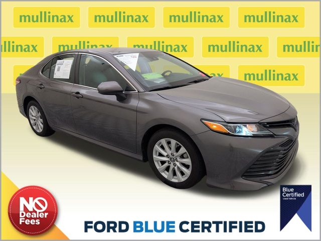 2018 Toyota Camry LE FWD photo