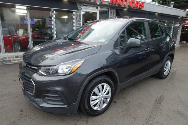 2019 Chevrolet Trax LS FWD photo