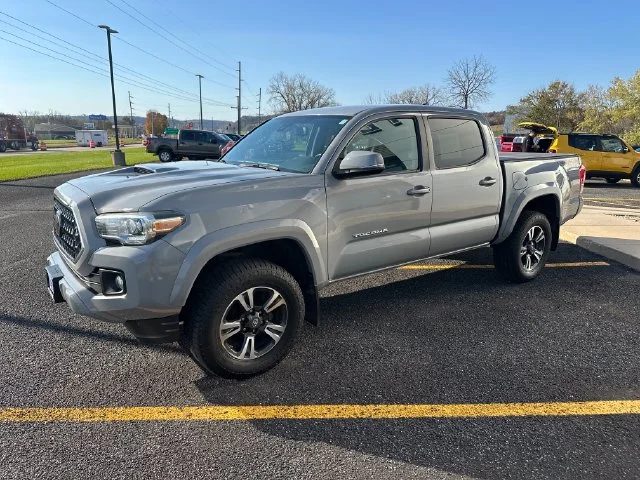 2018 Toyota Tacoma TRD Sport 4WD photo