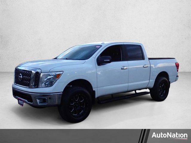 2018 Nissan Titan SV 4WD photo
