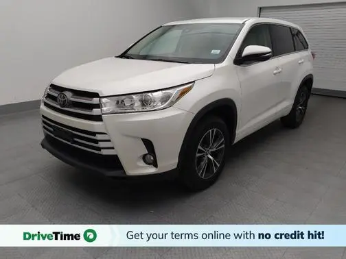 2018 Toyota Highlander LE Plus FWD photo