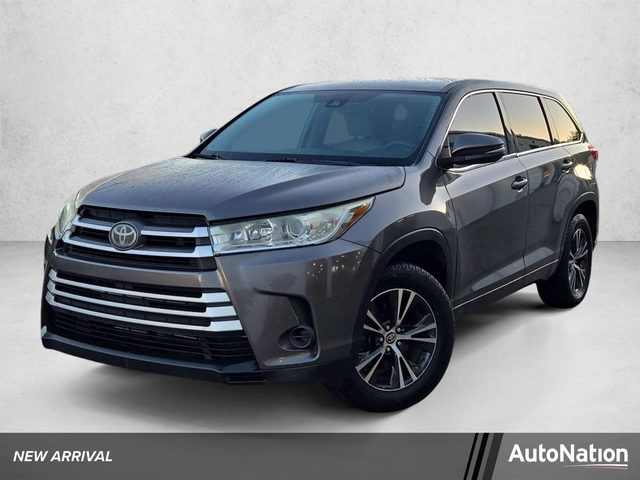 2018 Toyota Highlander LE FWD photo